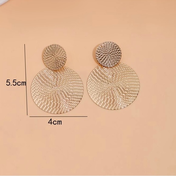 Geometric Round Metallic Alloy tiered Drop Earings - Picture 6 of 6